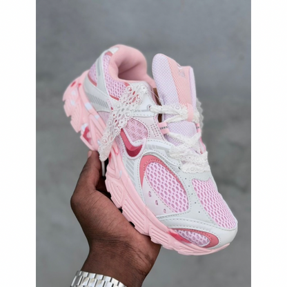 baskets Nike V5 RNR roses et blanches - BabiShop225