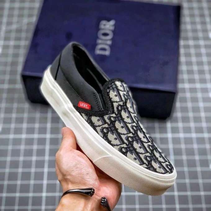 Vans Slip-On Sneakers – Confort & Style Sans Lacets - BabiShop225