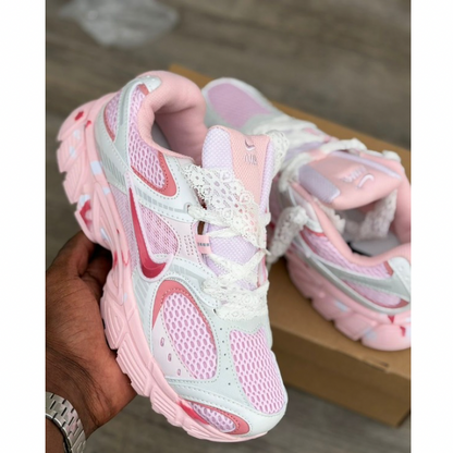baskets Nike V5 RNR roses et blanches - BabiShop225